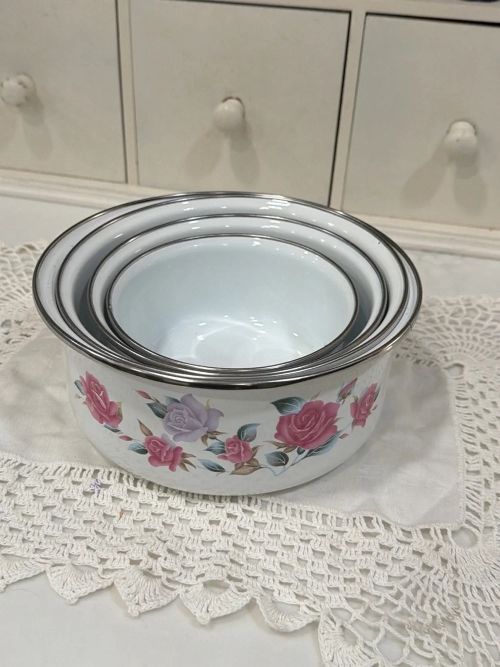 N/A set white